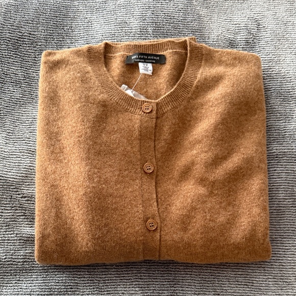 Saks Fifth Avenue Sweaters - NWT Saks Fifth Avenue Toffee Cashmere Cardigan Sweater